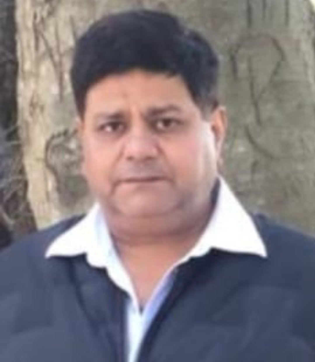 passport-size-photo-left