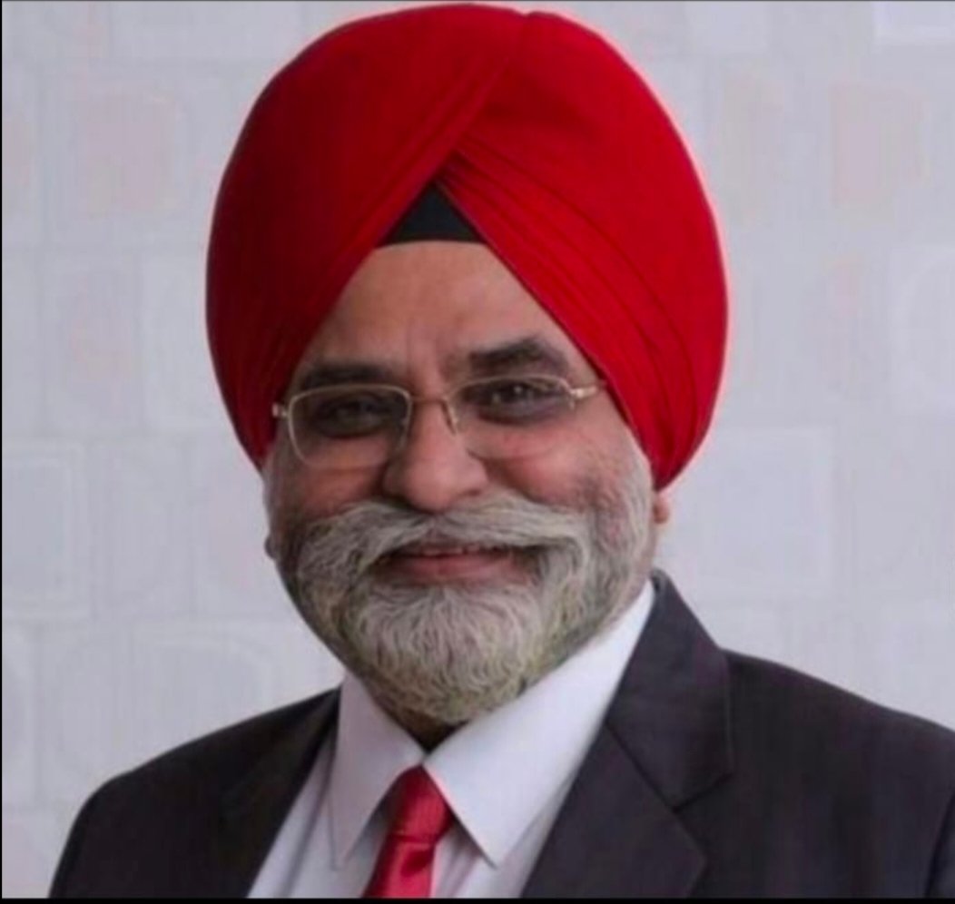 passport-size-photo-left