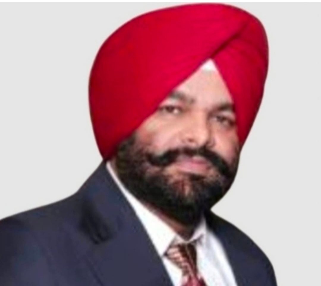 passport-size-photo-left