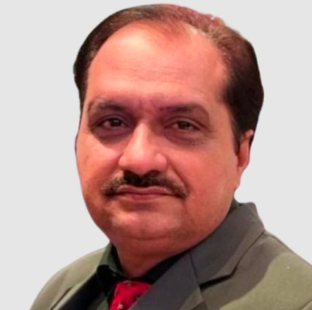 passport-size-photo-left